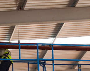Manutenção em telhados: entenda a importância e como realizar com segurança