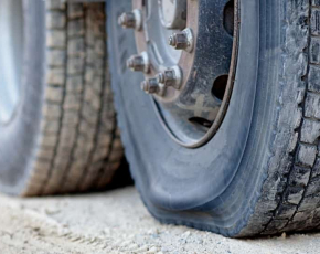 Desgaste de pneus de caminhão: saiba como evitar